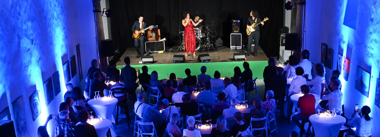 Actuación de Betty Brown Singer